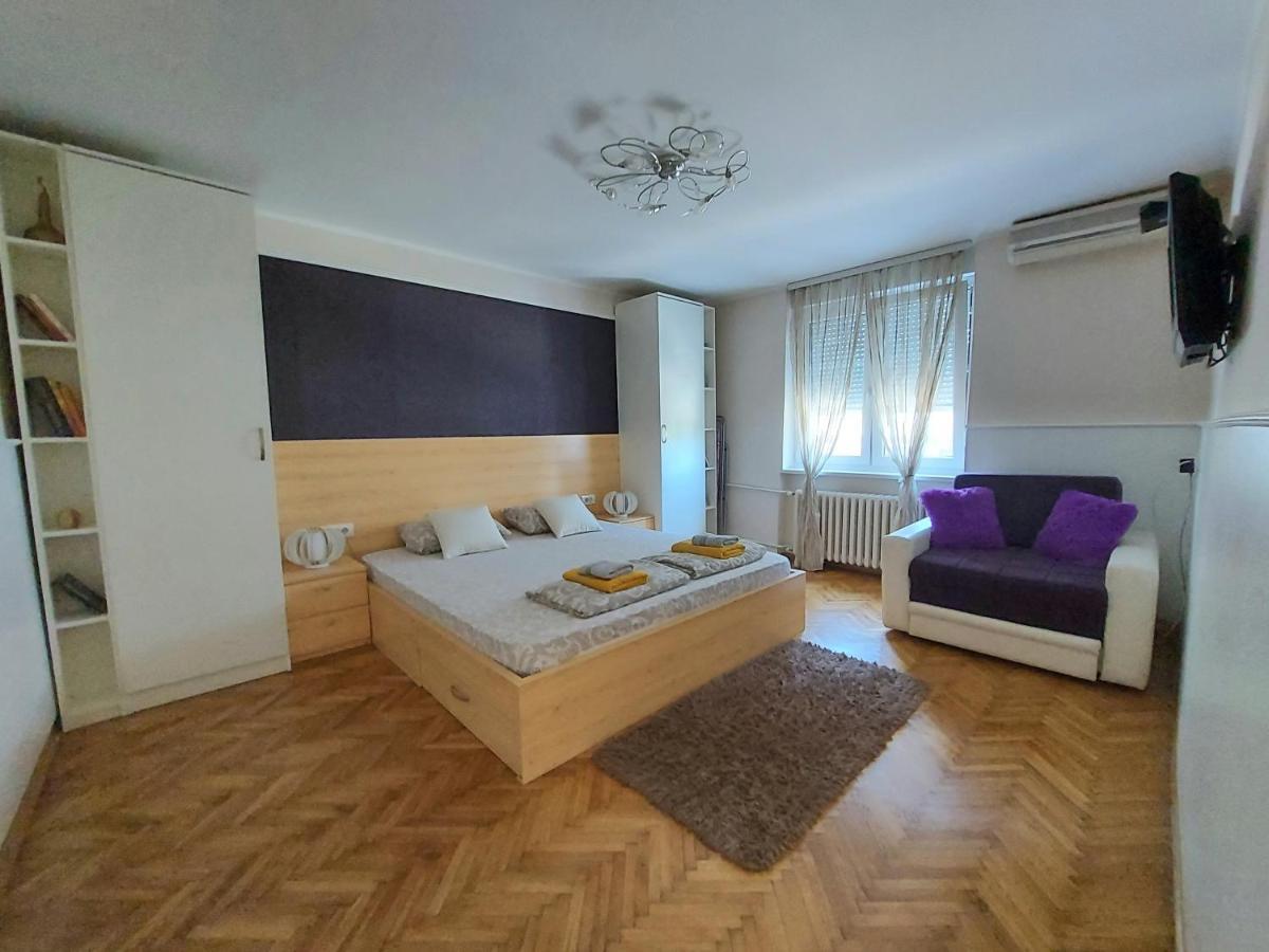 Central Apartment With Garage 노비사드 외부 사진