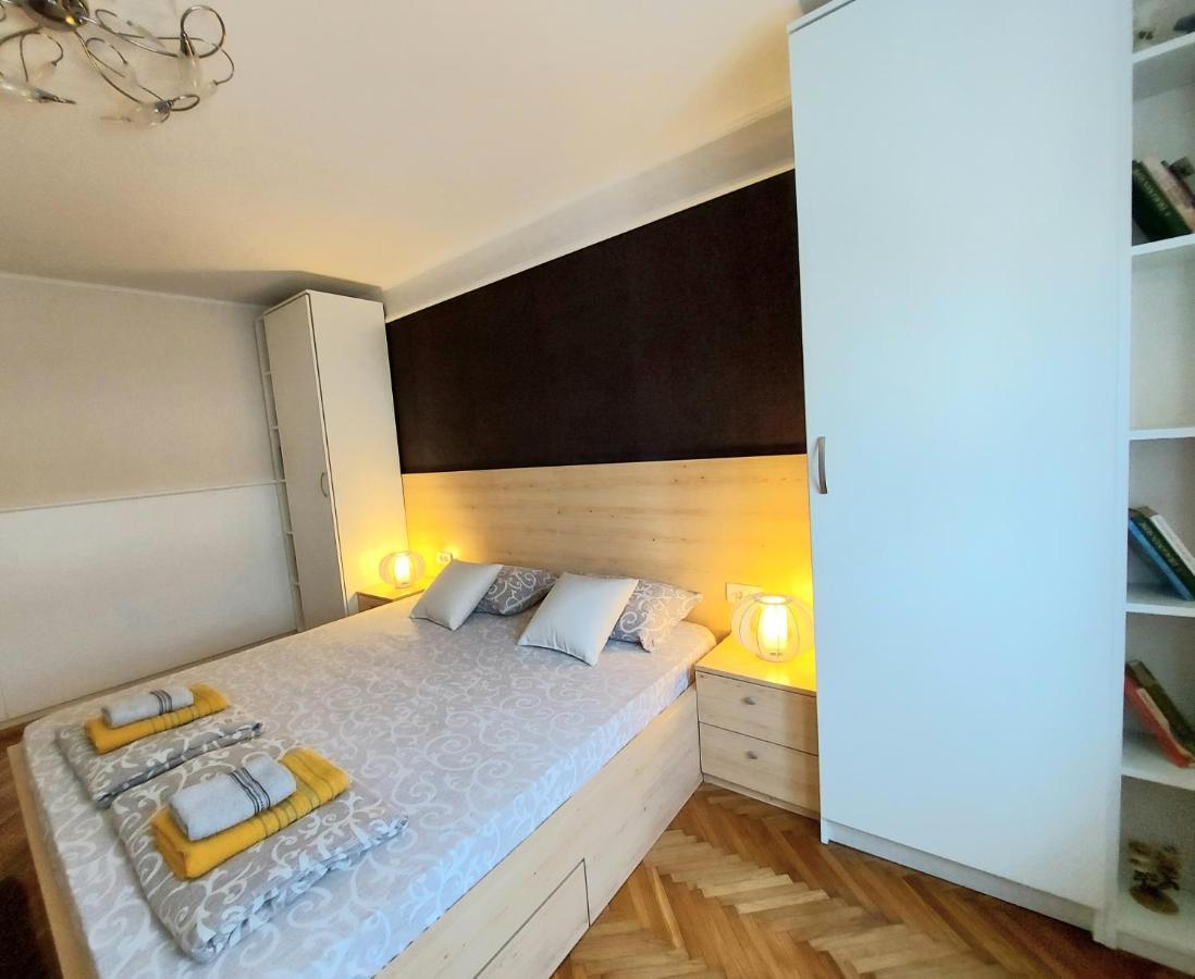 Central Apartment With Garage 노비사드 외부 사진