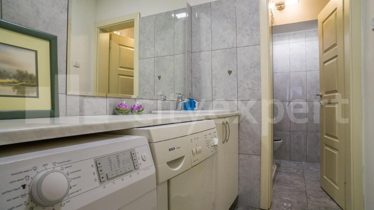 Central Apartment With Garage 노비사드 외부 사진